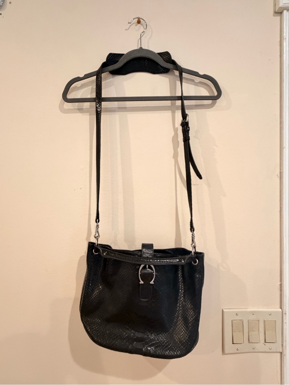 Vintage Etienne Aigner Croc Embossed Leather Crossbody Bag